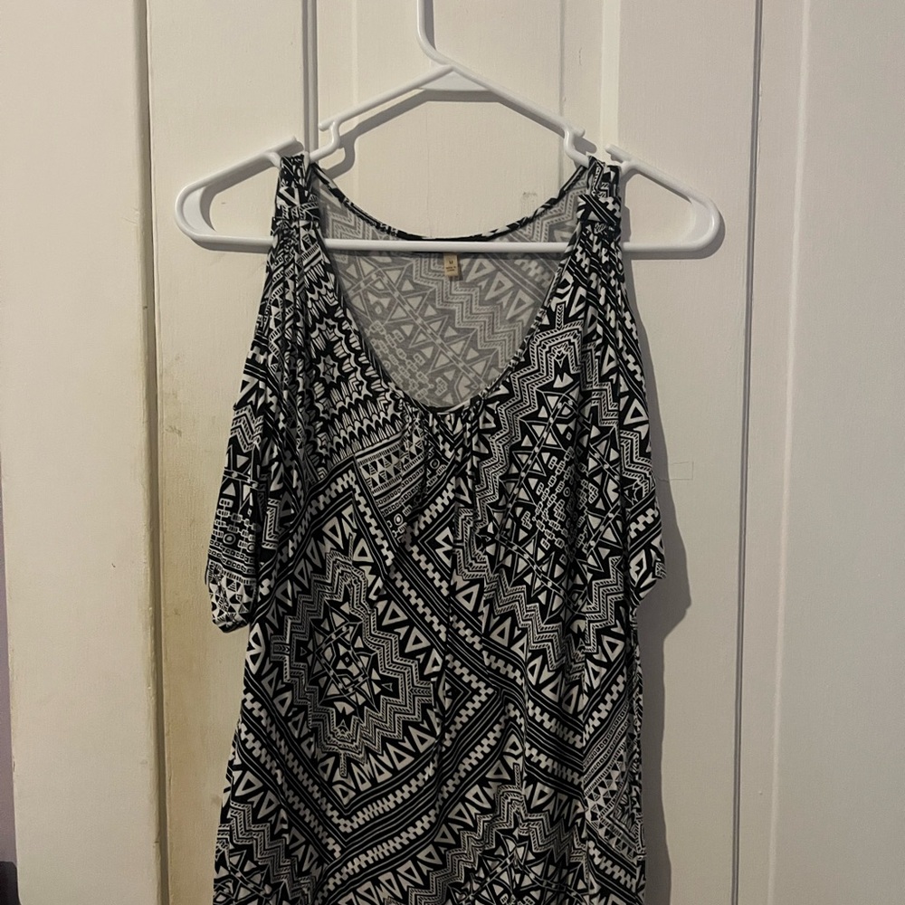 Cable & Gauge Monochrome Geometric Shoulder Cut-Out Blouse